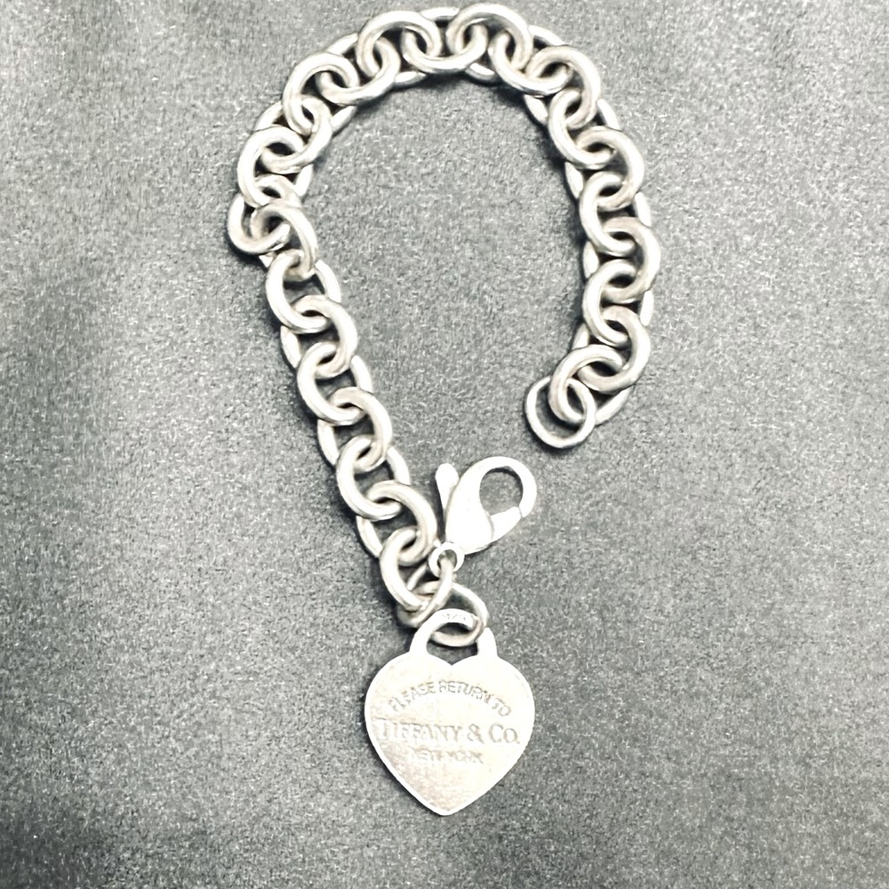 Return to Tiffany & Co Heart Bracelet